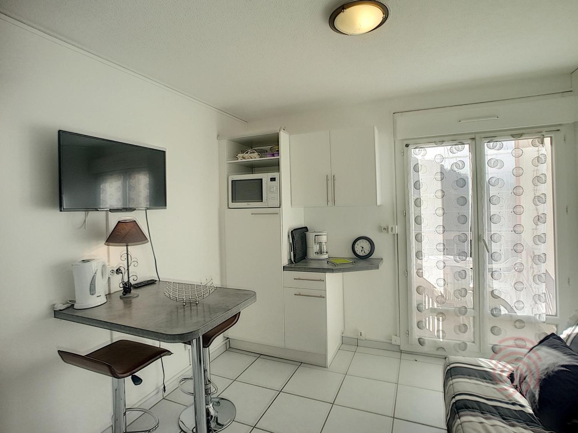 Studio Renove Avec Balcon, Animaux Acceptes, Wifi, A 650M Des Thermes - Fr-1-451-92 Lamalou-les-Bains Exteriér fotografie